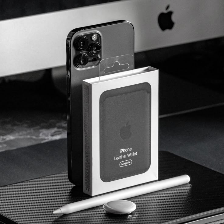 FineWoven Wallet с MagSafe